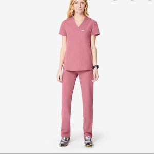 FIGS Catarina One Pocket Top - MAUVE